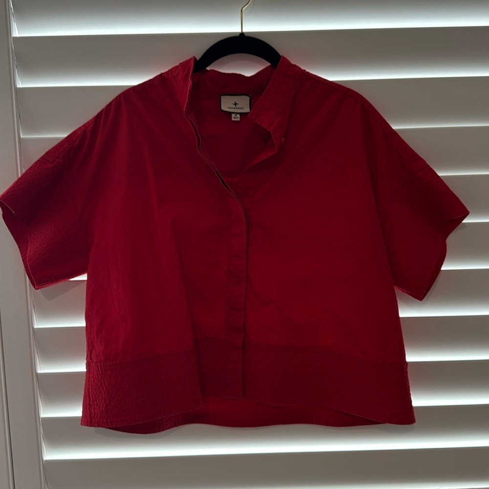 Tuckernuck trapunto stitch Sofia shirt in Red size M
